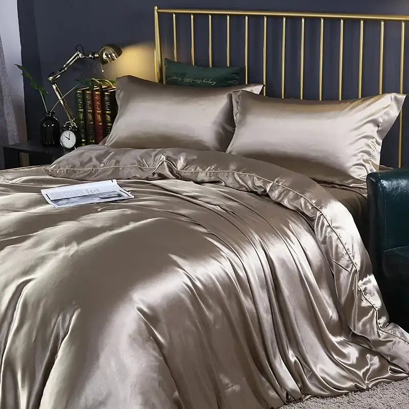 Luxurious emerald satin duvet cover set bedroom bedding