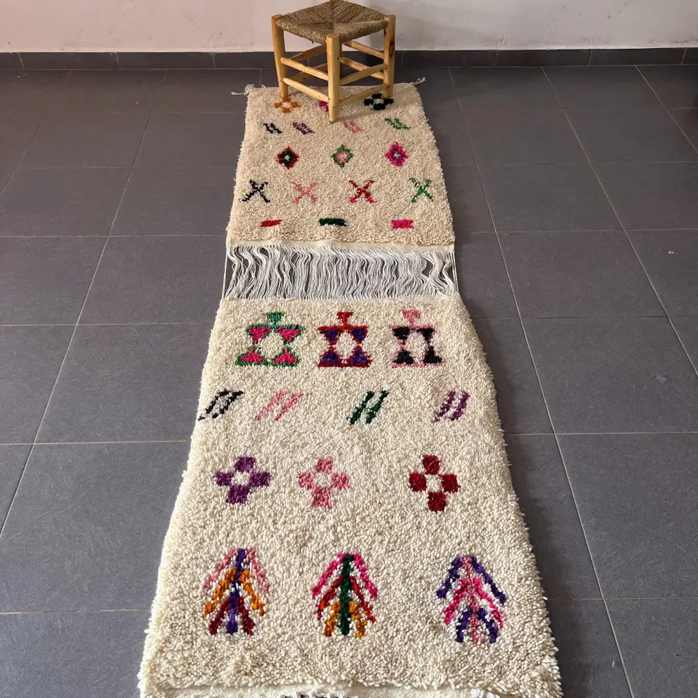 Handmade beni ouarain moroccan wool rug for bedroom or living room