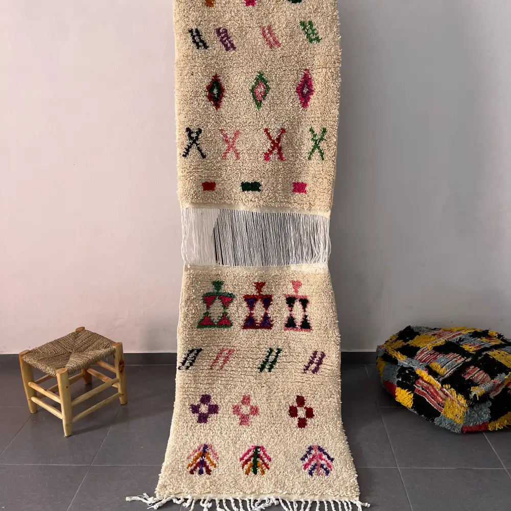 Handmade beni ouarain moroccan wool rug for bedroom or living room
