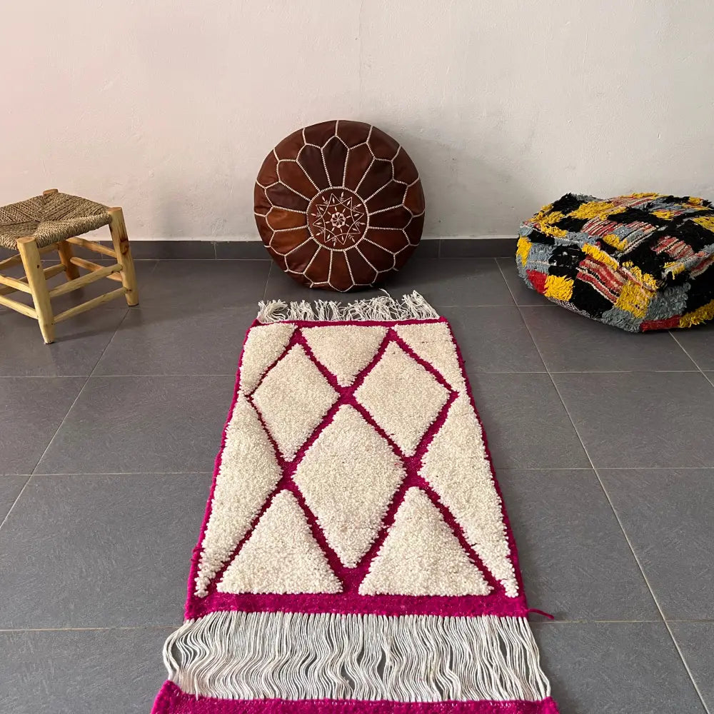 Handmade moroccan beni ouarain rug cream & magenta bedroom decor