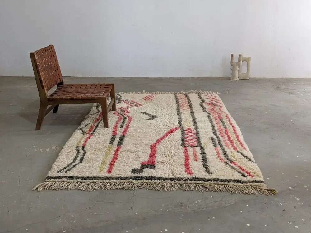 Beige moroccan handmade azilal rug – living room woolen decor