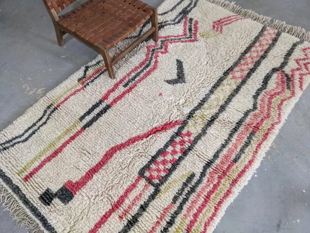 Beige moroccan handmade azilal rug – living room woolen decor
