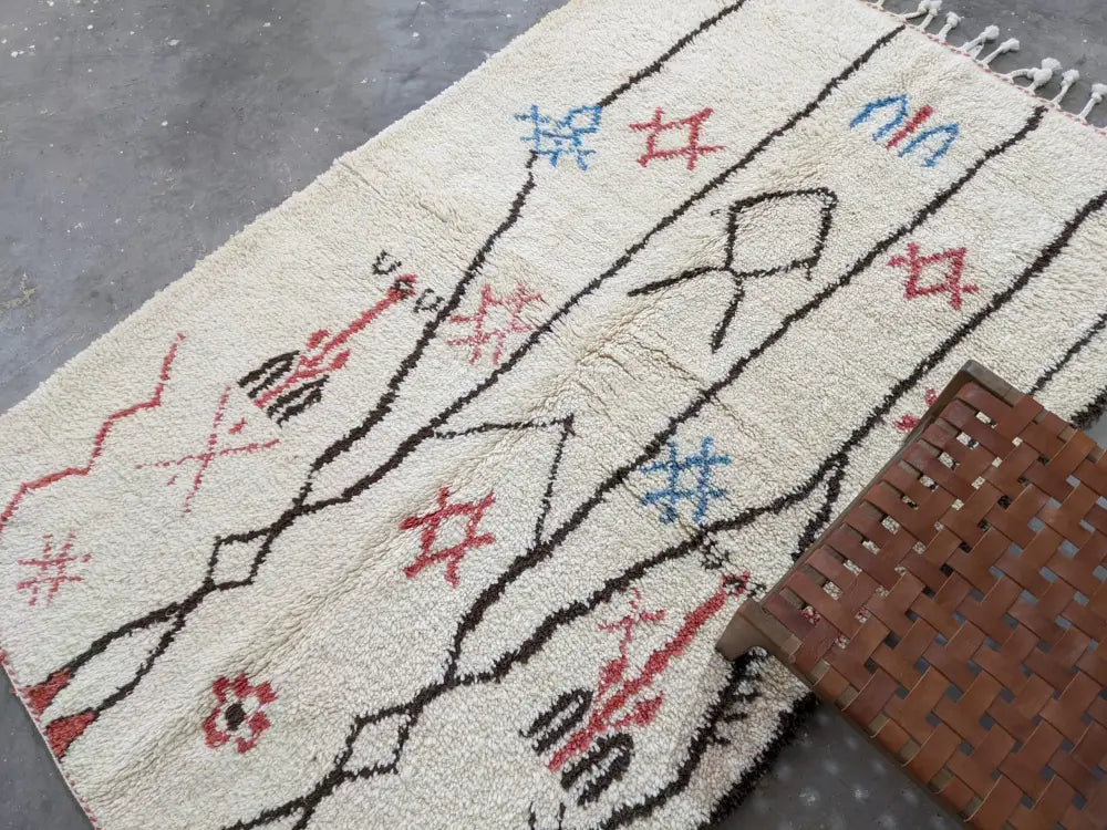 Moroccan handmade beige wool rug living room geometric patterns
