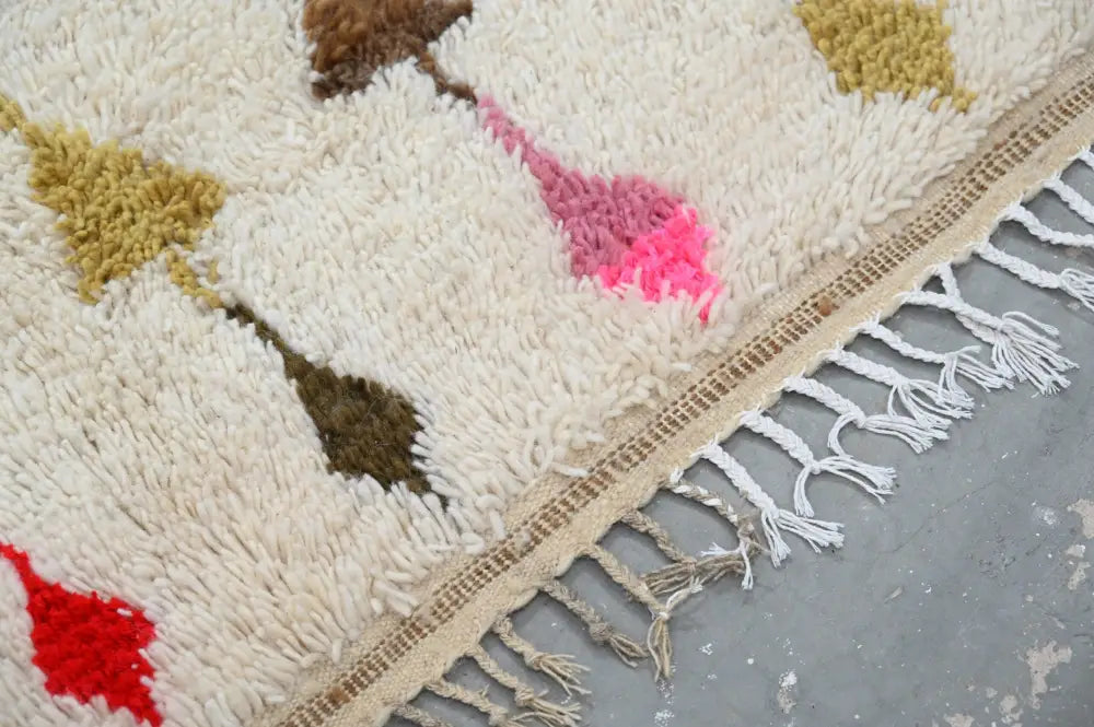 Handmade moroccan azilal rug beige geometric bedroom carpet