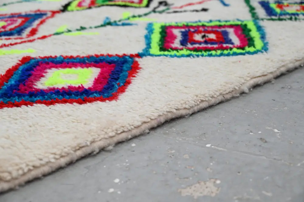 Beige moroccan handmade traditional azilal rug bedroom decor