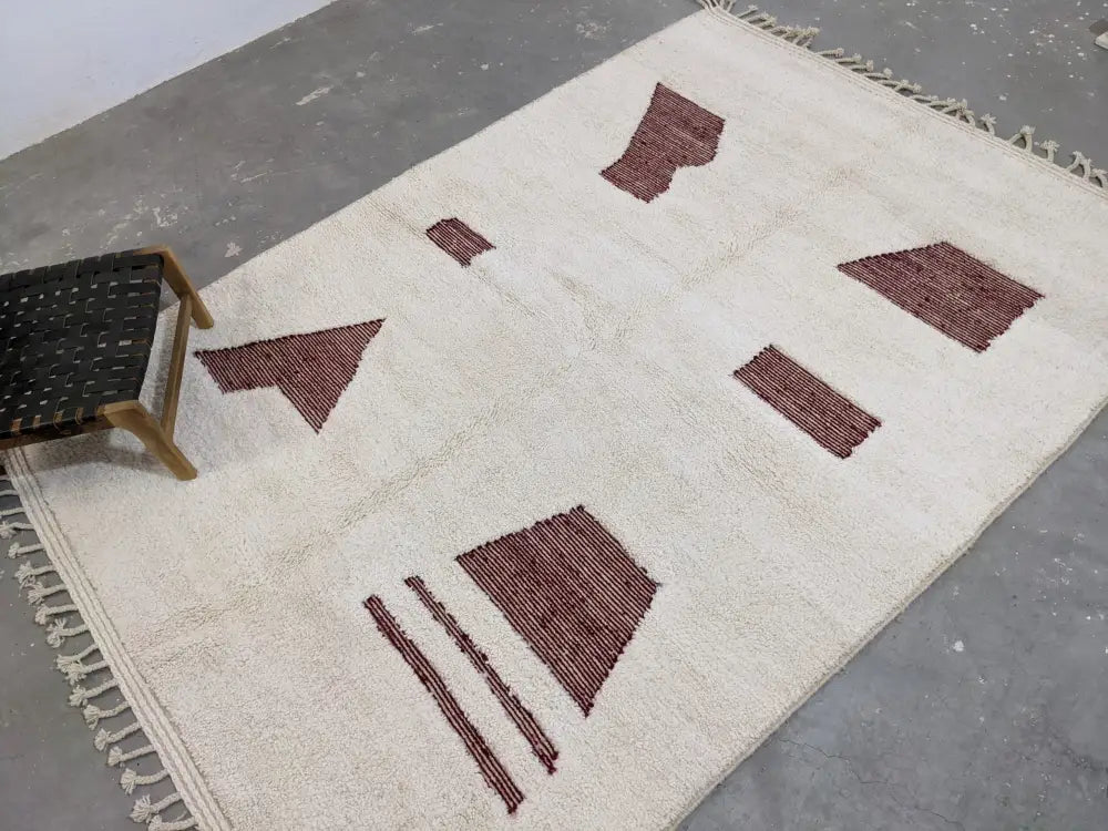 Handmade beige & rust beni ouarain rug bedroom moroccan decor