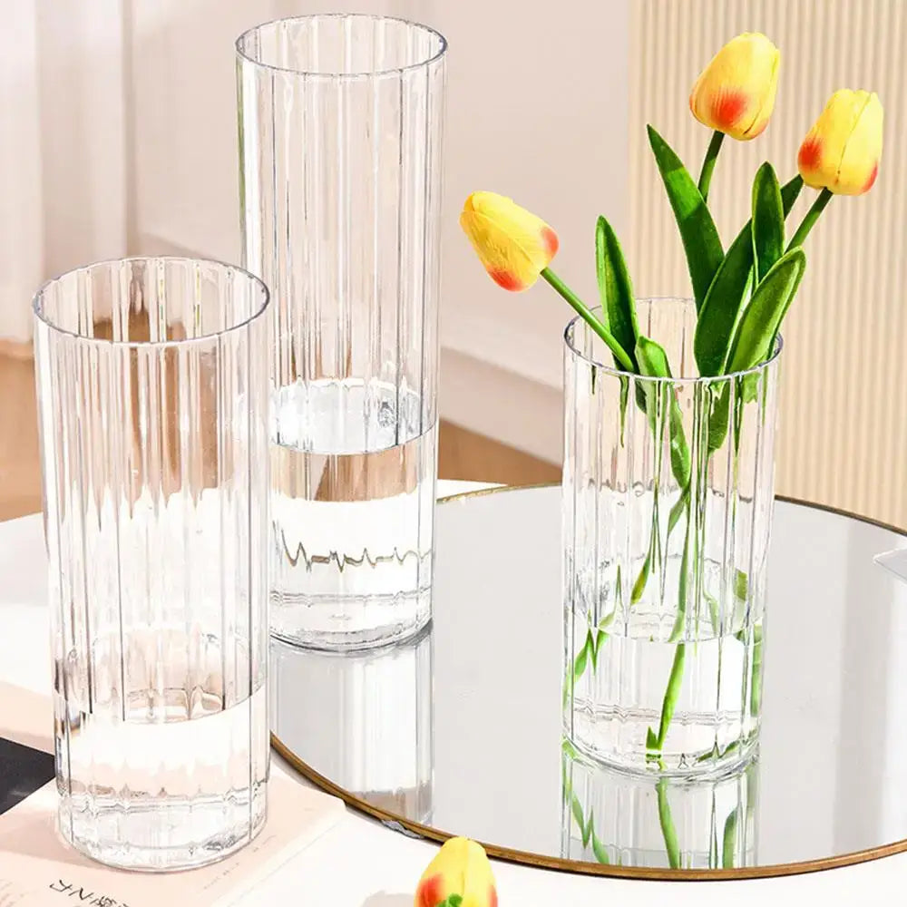 Ribbed shatterproof clear acrylic flower vase for dining room