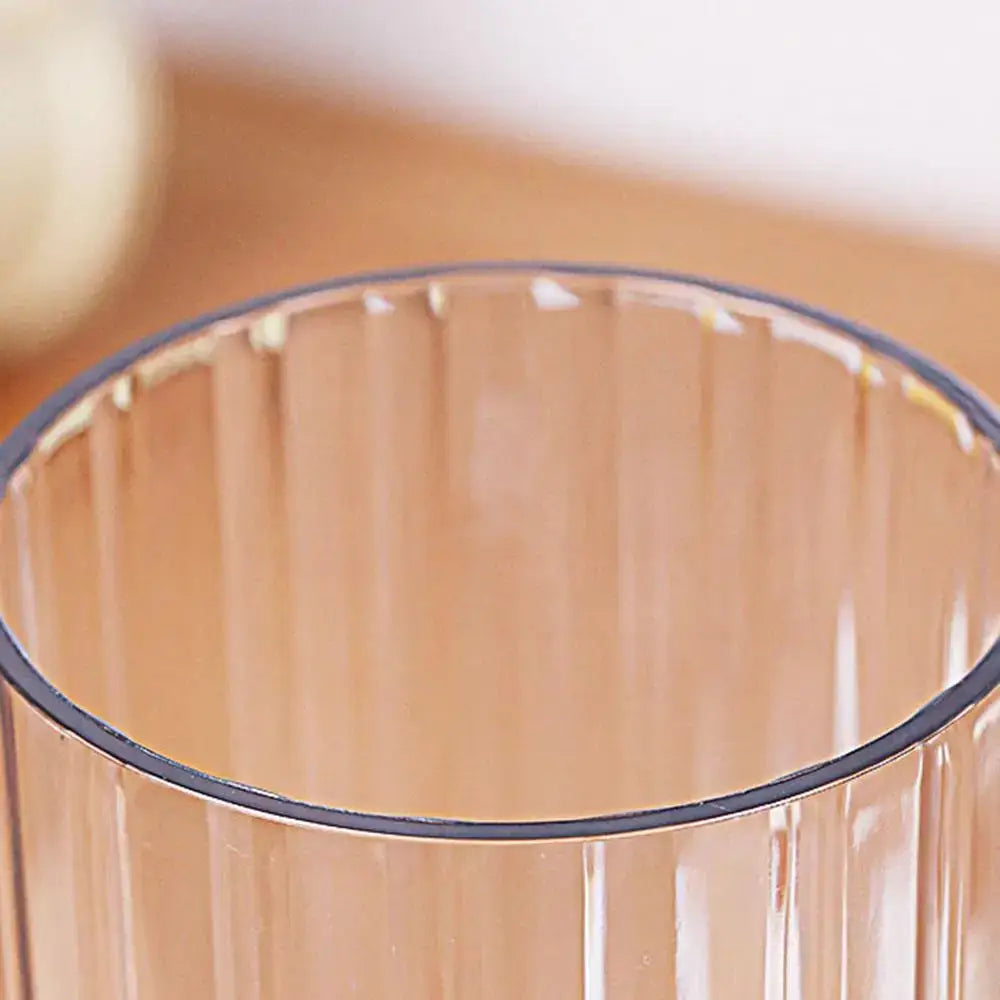 Ribbed shatterproof clear acrylic flower vase for dining room