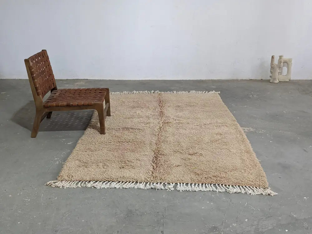 Plush beige beni ouarain wool rug bedroom fringed carpet