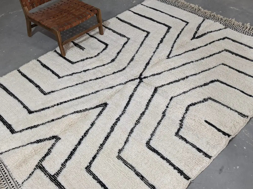 Beni ouarain cream and black geometric rug bedroom decor