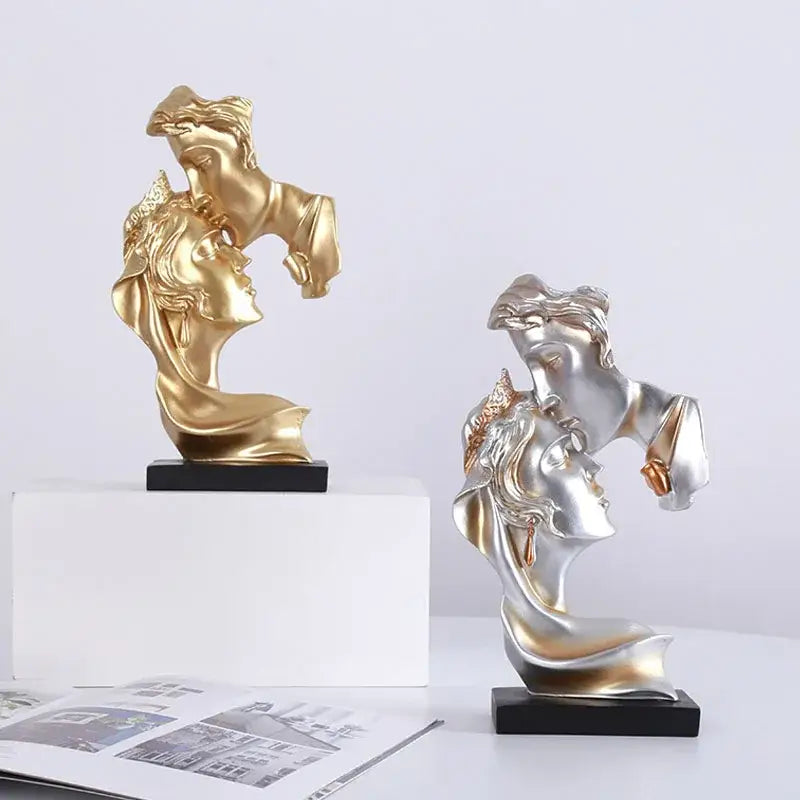 DecorBites™ 26cm Resin Kissing Couple Figurines - Valentine's Day Decor & Gift