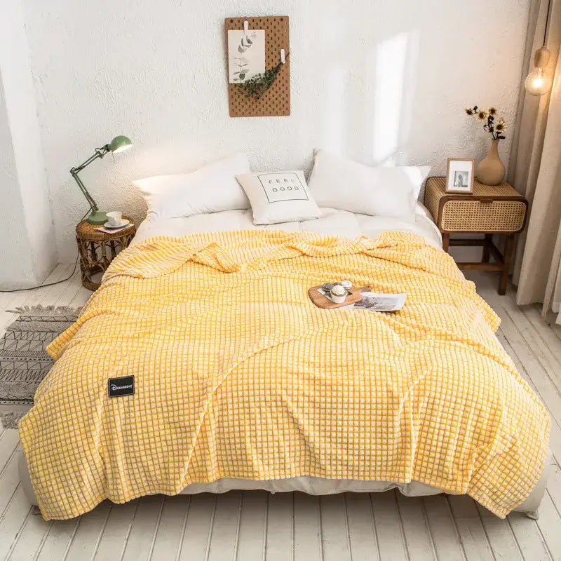 DecorBites™ Gray Plaid Coral Fleece Bed Blanket - Single/Queen/King Size Cozy Flannel Bedspread