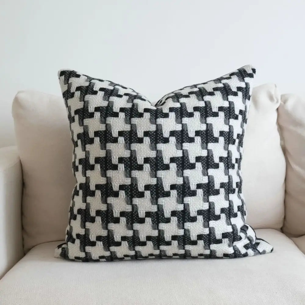 Houndstooth black & white crochet cushion cover living room decor