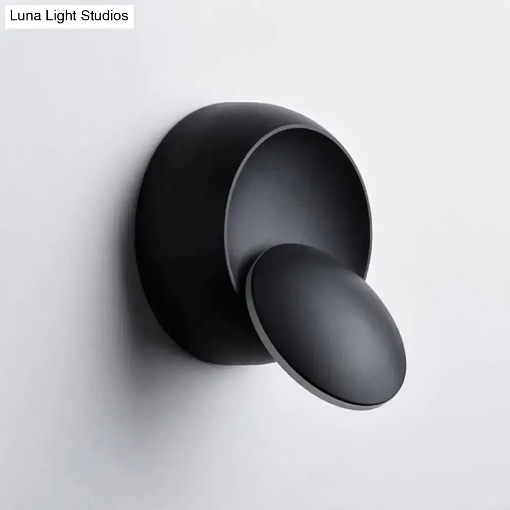 Minimalist black & white circular led wall lamp for stairway