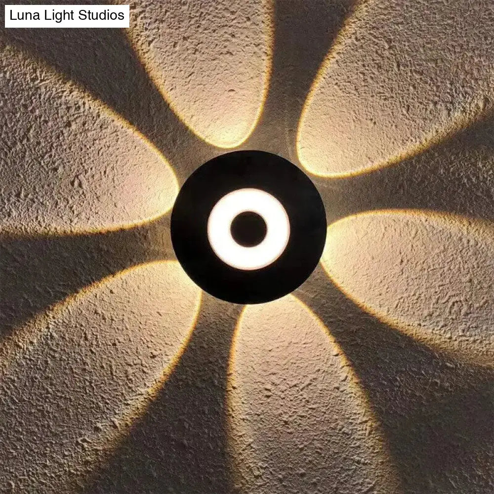 Modern black circular led outdoor wall sconce garden light