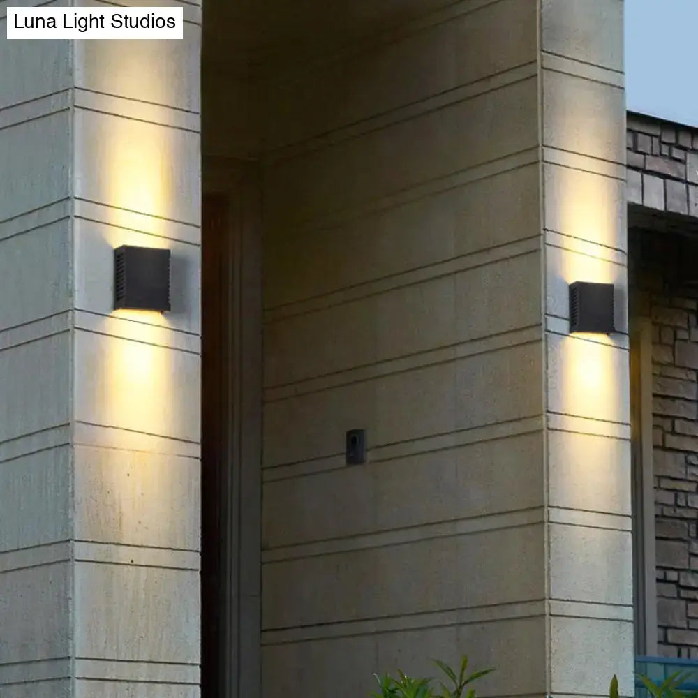 Modern black metal shade wall light garden outdoor sconce
