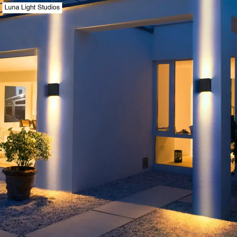 Modern black metal shade wall light garden outdoor sconce