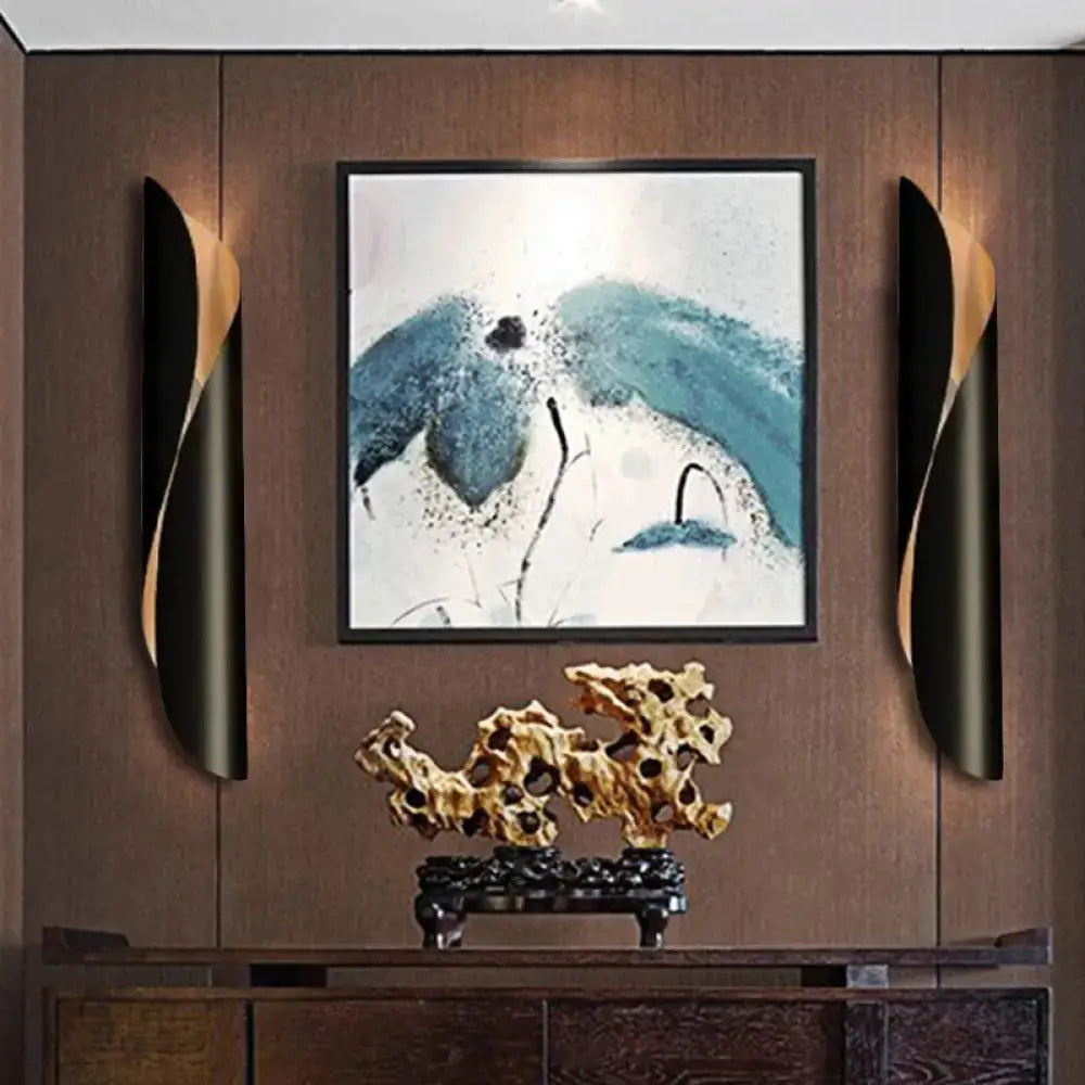 Modern twisted black & white wall lamp – bedroom 110v-120v sconce