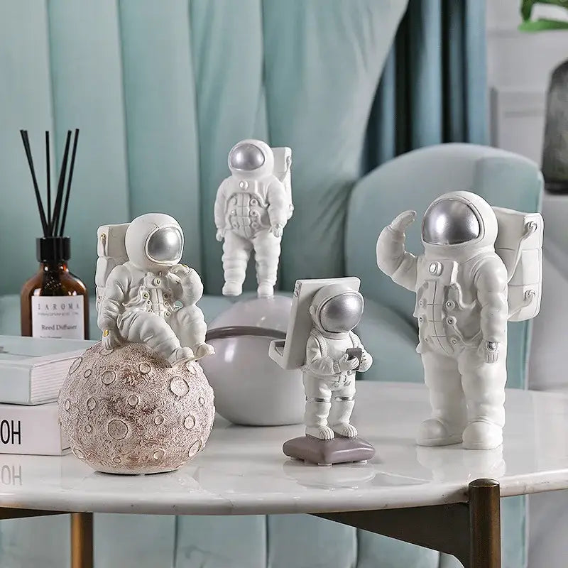 DecorBites™ Astronaut Phone Holder Figurine Home Decor Space Man Sculpture Cosmonaut Statue