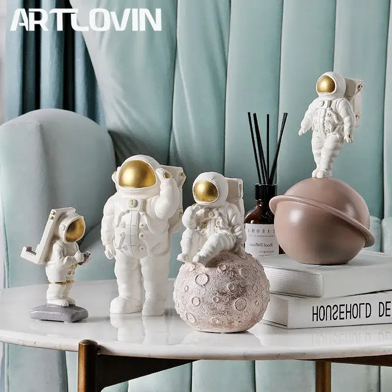 DecorBites™ Astronaut Phone Holder Figurine Home Decor Space Man Sculpture Cosmonaut Statue