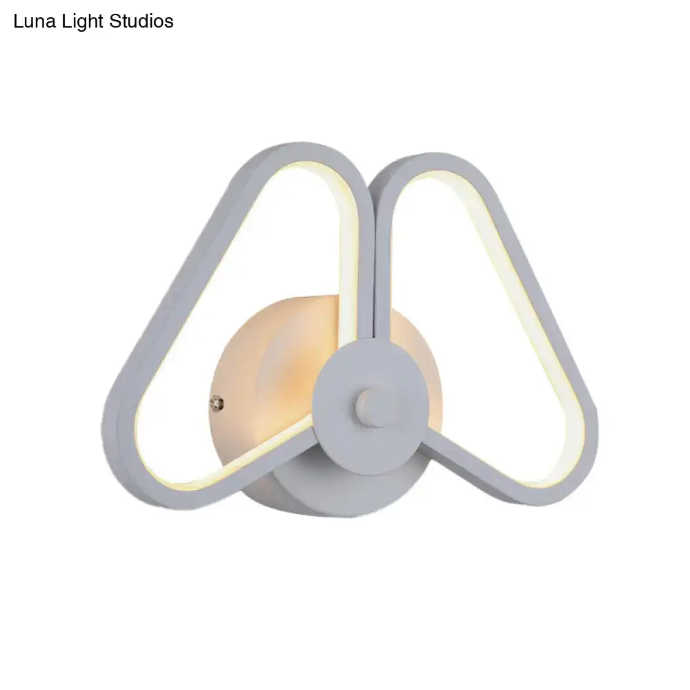 Modern white & black led triangle wall sconce – living room light