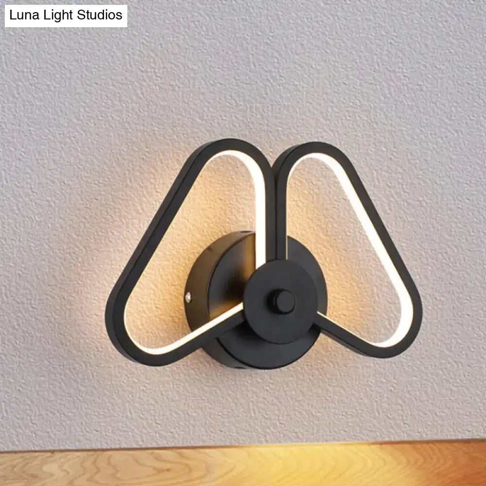 Modern white & black led triangle wall sconce – living room light
