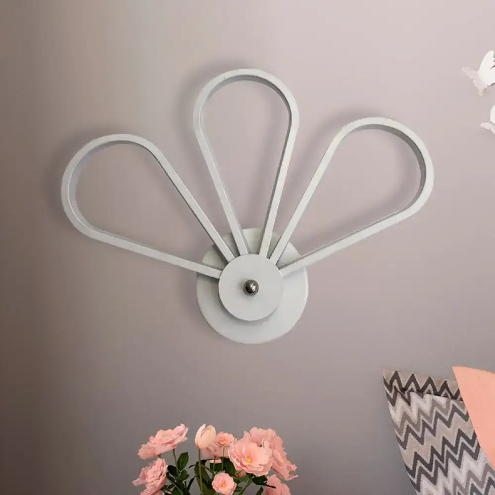 Modern white clover fan wall light bedroom wall mount lighting