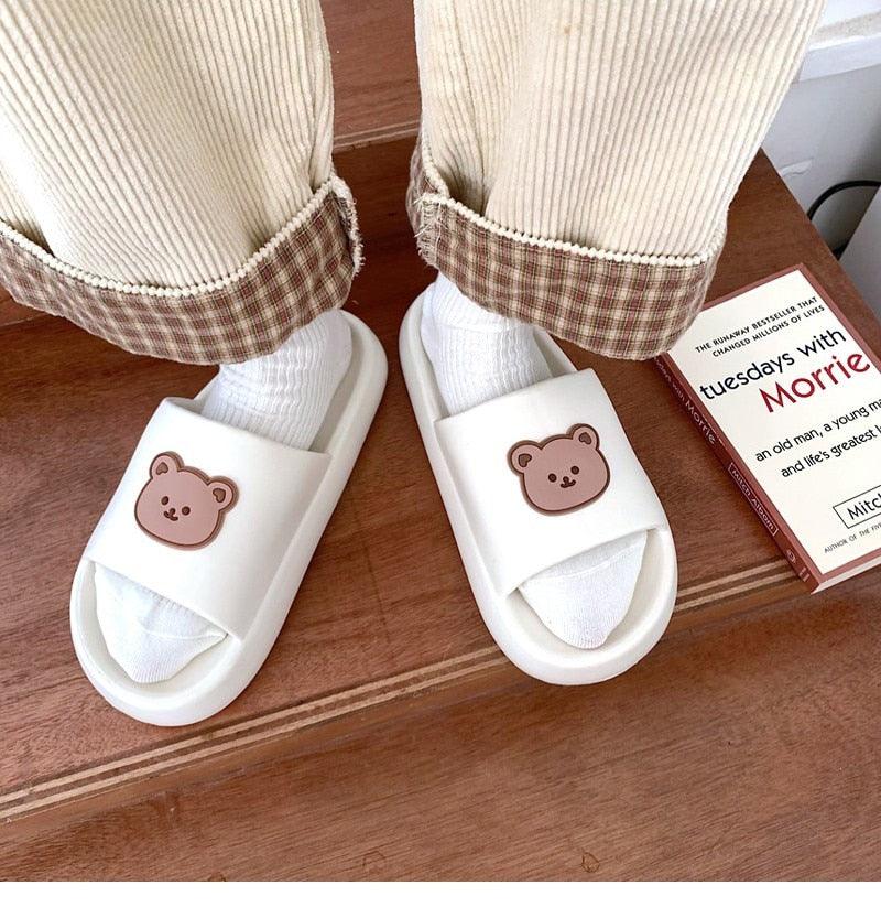 Unisex Summer Slippers Beach Slides Flip Flops Bear Thick Soled Boys Girls Bathroom Shoes Slides Sandals With Thick Sole Non-Slip Beach Pool Slides Open Toe Style Outdoor Slippers For Men And Women